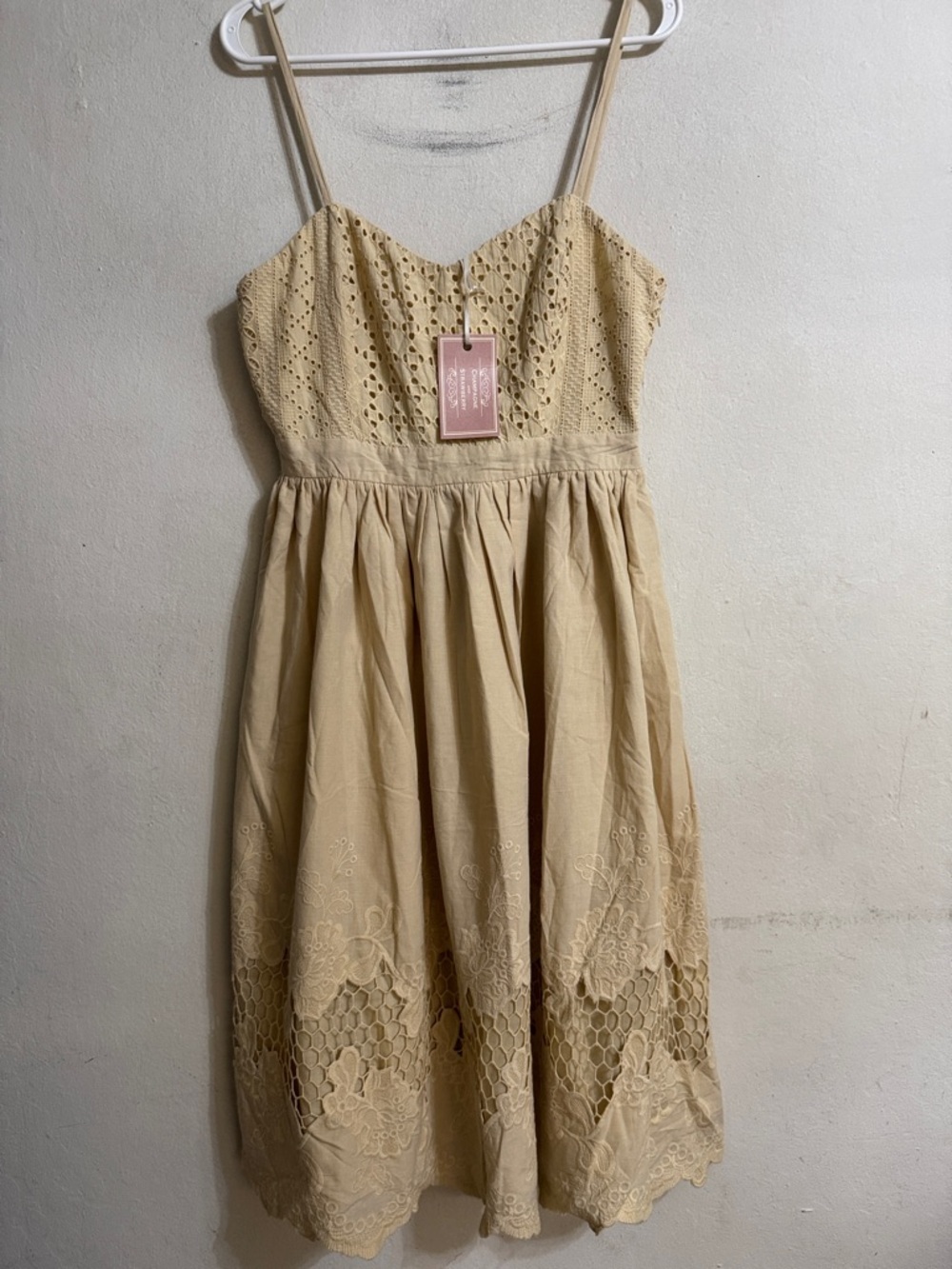 CHAMPAGNE & STRAWBERRY Spaghetti Strap Eyelet Lace Kids Dress in Cream Size M NW - Picture 2 of 7